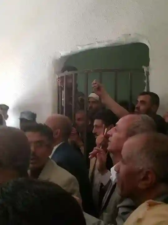بالصور المحكمة تقرر حكم اعدام قاتل ومغتصب الطفلة رنا المطري