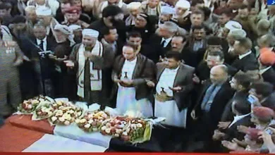 a6c1ce46e858a82b www.pagearabic.com b8769311cc6b49d9 jpg | صور تشييع جنازة صالح الصماد واسماء القيادات المتواجدين