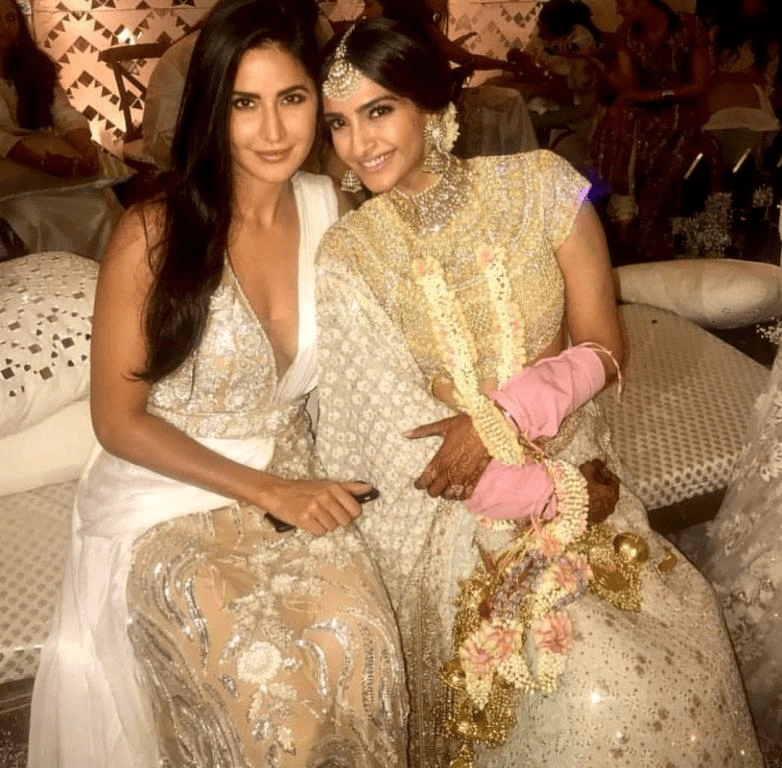 صور سونام كابور في ليلة الحناء وموعد حفل زواج Sonam Kapoor - اليمن الغد