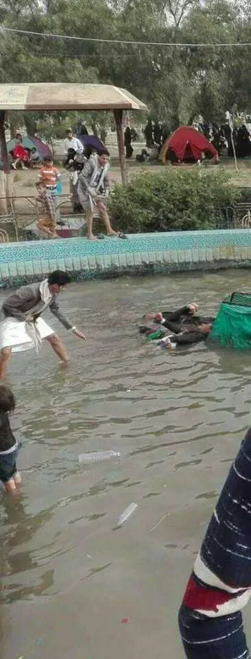 صور : مقتل 3 أشخاص في حديقة السبعين في صنعاء بسبب صعق الكهرباء " فرحة العيد إنتهت بجنازة"