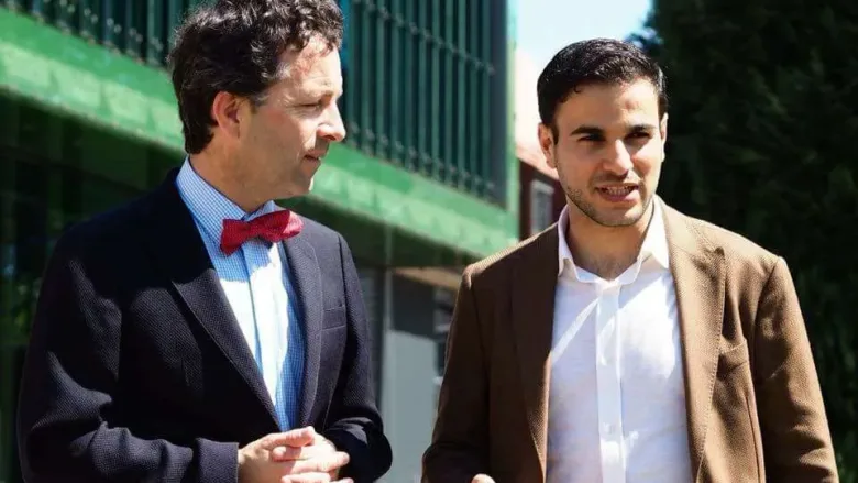 هاشم الغيلي jpg | هاشم الغيلي شخصية يمنية ناجحة رغم الظروف ناشر العلوم الطبيعية