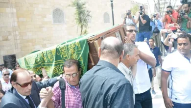 صور جنازة جميل راتب وغياب نجوم الفن 4 unnamed-6