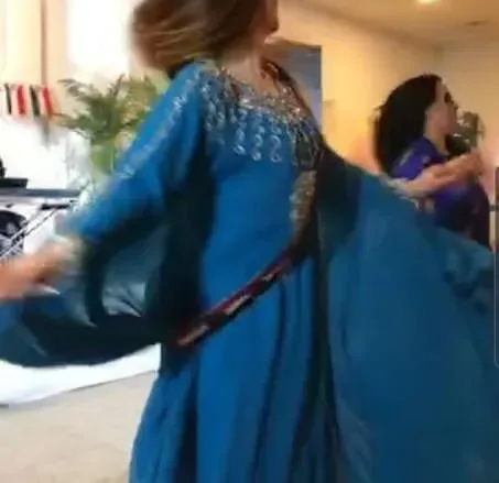 EM6A VwWwAEFpEe jpg | هاني بن بريك في حفلة رقص في لندن وردود افعال غاضبة