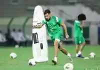 إستبعاد يوسف بلايلي من مباراة الأهلي والشباب اليوم