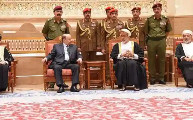 الرئيس عبده ربه منصور هادي يصل إلى مسقط لتقديم واجب العزاء