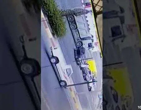 فيدو رجل يصدم زوجته 1 رجل-يصدم-زوجته