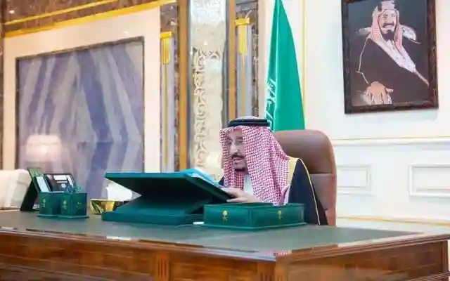 عبر الملك سلمان عن امتنانه لجميع من يطمأنون على صحته