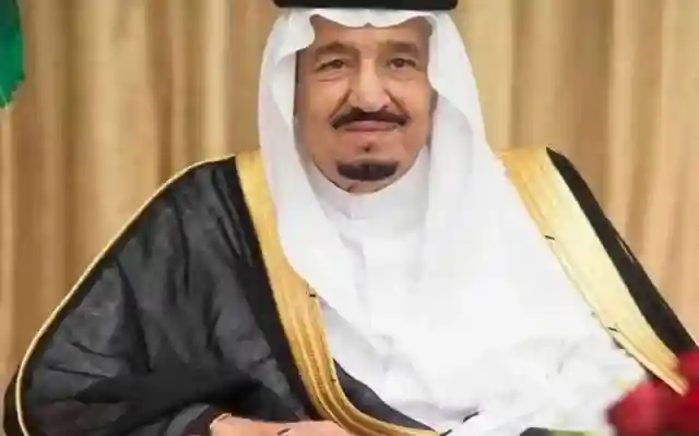 الملك سلمان عبد العزيز يترأس اجتماع مجلس الوزراء بالمستشفى