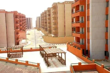 رئيس الأسمرات: "جميع سكان الحي حصلوا على حق انتفاع بإيجار شهري ولا يحق لهم البيع"