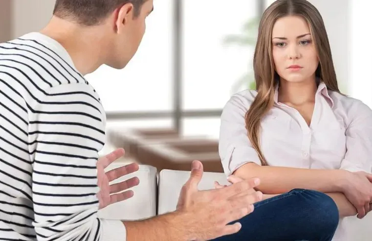 تفسير حلم الوقوع في الخيانة بالنسبة للشاب الأعزب والفتاة العزباء