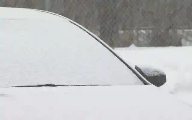 Winter storm essentials you should consider putting in your car