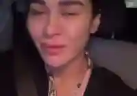 صور : نادين الراسي تهرب من منزلها بالبجامة بسبب القصف الإسرائيلي