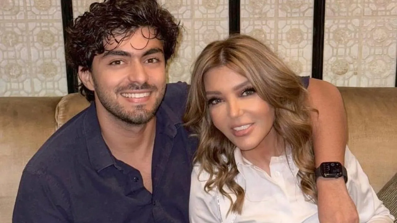 الفنانة سميرة سعيد مع إبنها شادي في صورة شبابية عبر حسابها انستجرام instagram الفنانة سميرة سعيد مع إبنها شادي