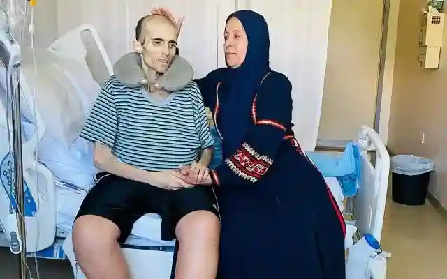 ماهو مرض ملك جمال الأردن من هو أيمن العلي وماهو سبب حزن الأردنيين عليه