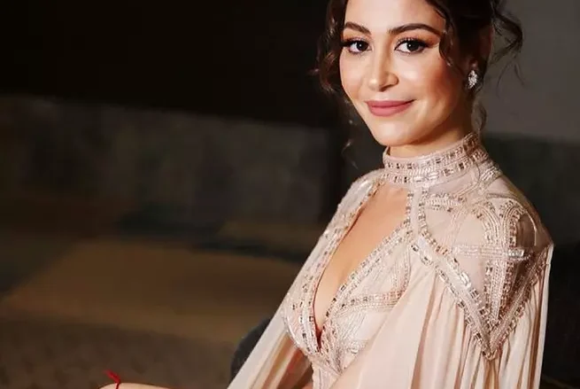 حقيقة زواج منة شلبي السري