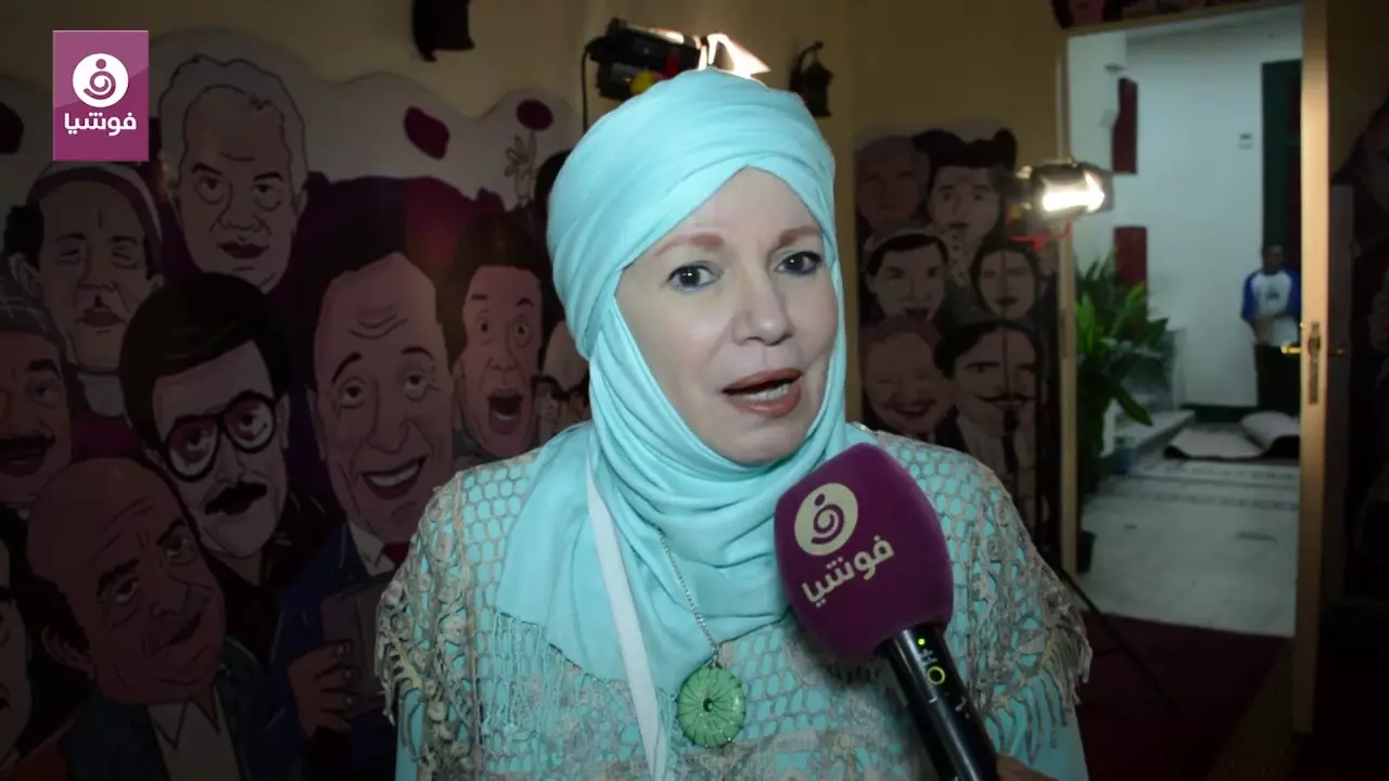 الفنانة مشيرة إسماعيل الفنانة مشيرة إسماعيل