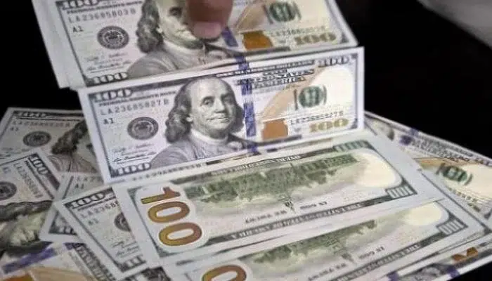 صراع العملات المستمر ... سعر الدولار اليوم الاحد 17 نوفمبر 2024 مقابل الجنيه المصري داخل البنوك 1 سعر الدولار اليوم