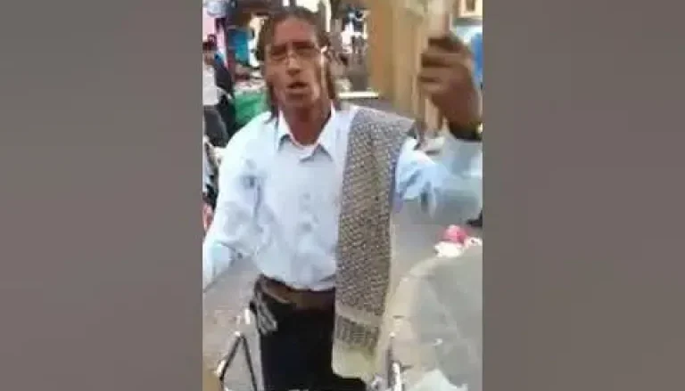 وفاة الفنان الشعبي محمد صالح الدحل صوت الفن الساخر في الجنوب