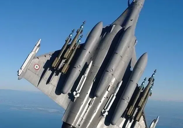 طائرات أمريكية تشارك المقاومة