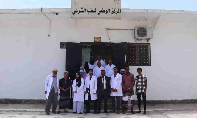 الطب الشرعي يحدد سبب وفاة 4 شبان داخل سيارة في لحج 1 وفاة 4 شبان داخل سيارة