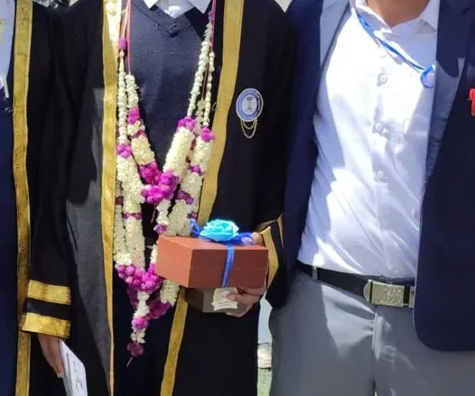 أوائل الجمهورية اليمنية 2025 احمد ناصر الصيادي حاصل على 100% 1 من هو احمد ناصر الصيادي الطالب اليمني الذي حصل على نتيجة 100% في نتائج الثانوية العامة في اليمن للسنة 2025, والتعرف على تفاصيل النتائج العامة.