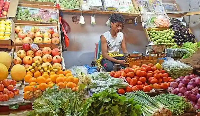 أسواق عدن تستقر على أسعار الخضروات والفواكه: تعرف على آخر المستجدات