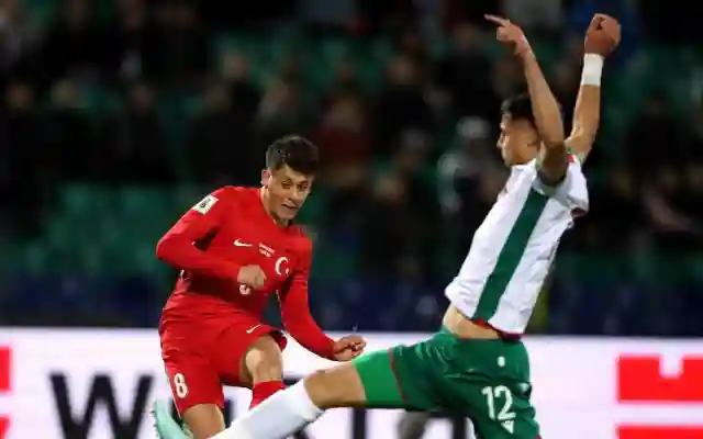 تركيا فوز على بلغاريا بنتيجة 2:0 في مباراة مواجهة كأس العالم