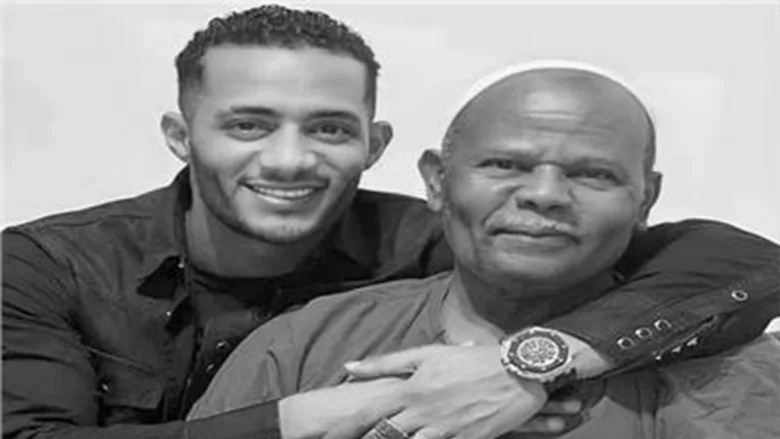 وفاة والد الفنان محمد رمضان إثر وعكة صحية مفاجئة.. لا تفاصيل طبية رسمية حتى الآن 1 وفاة والد الفنان محمد رمضان