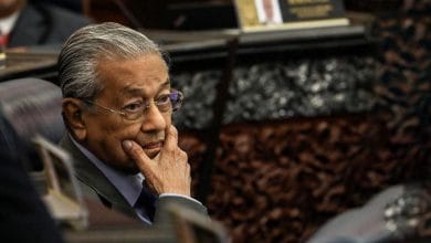 حقيقة وفاة مهاتير محمد.. تفاصيل الحالة الصحية لزعيم ماليزيا بعد "سقوط" أدخله المستشفى 2 حقيقة وفاة مهاتير محمد