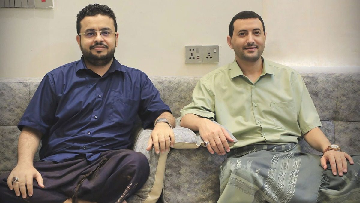 حقيقة إصابة يحيى سريع ببتر في القدمين.. صورة حديثة تثير الجدل بعد اختفاء غامض 8 صورة يحيى سريع ونصر الدين عامر تثير الجدل