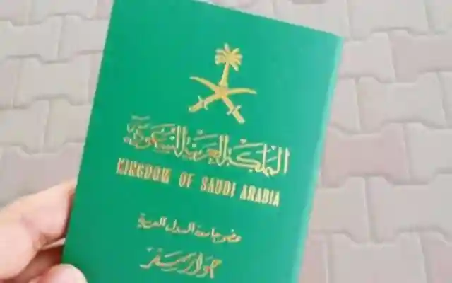 أنباء عن إلغاء ربط تجديد الجواز السعودي بسداد المخالفات المرورية: “انفراجة” تثير الجدل الرقمي