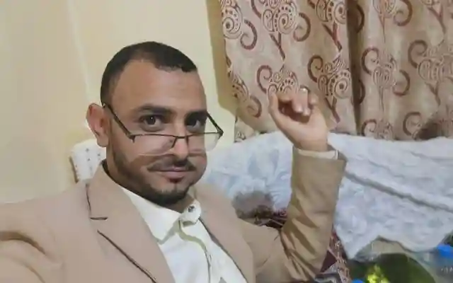 خروج الصحفي محمد دبوان المياحي من الاحتجاز في صنعاء